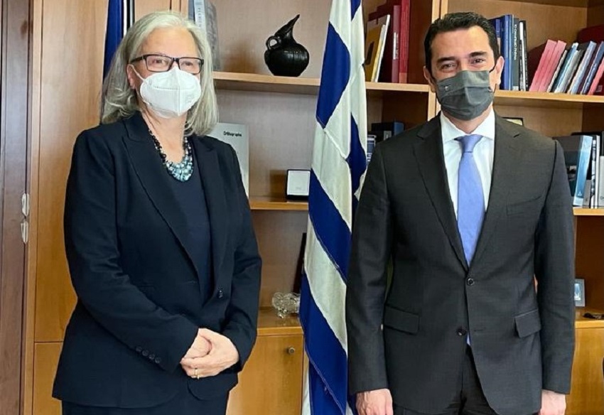 Σκρέκας: Το Ταμείο Ανάκαμψης στο επίκεντρο της συνάντησης με την Αυστριακή Πρέσβη
