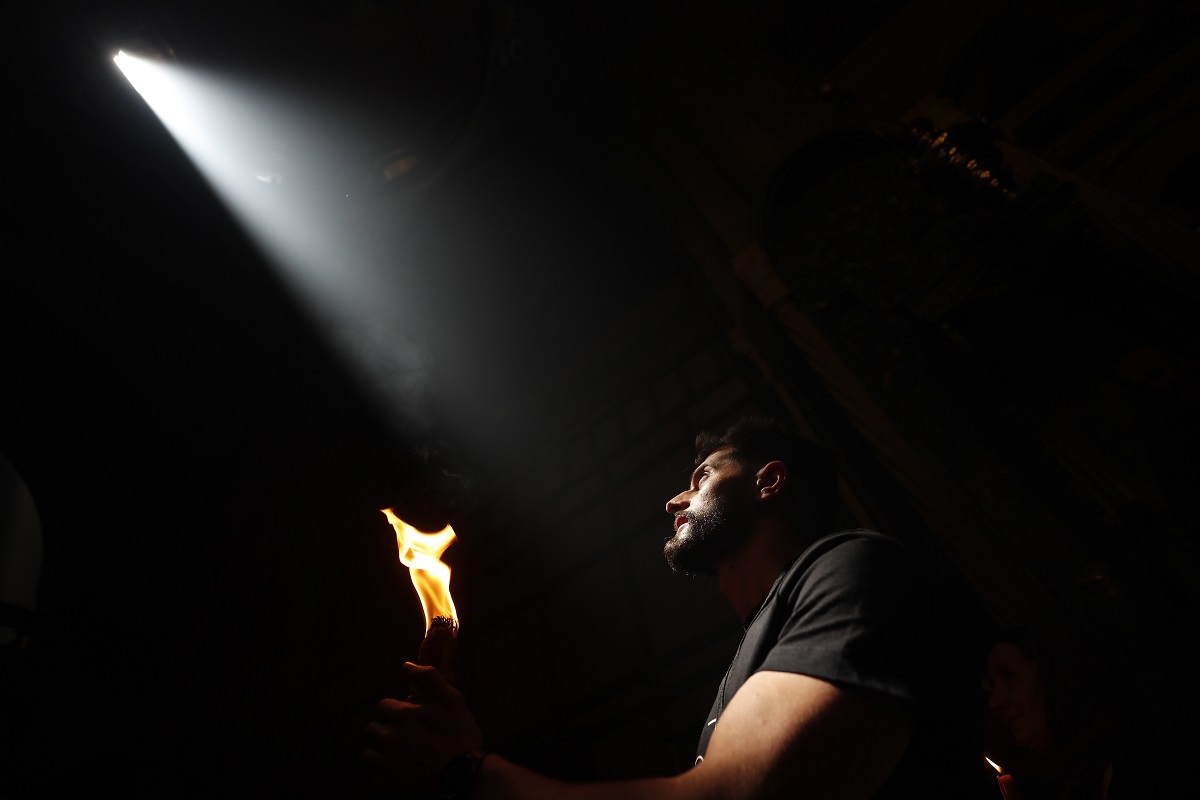 Η Τελετή Αφής του Αγίου Φωτός στα Ιεροσόλυμα