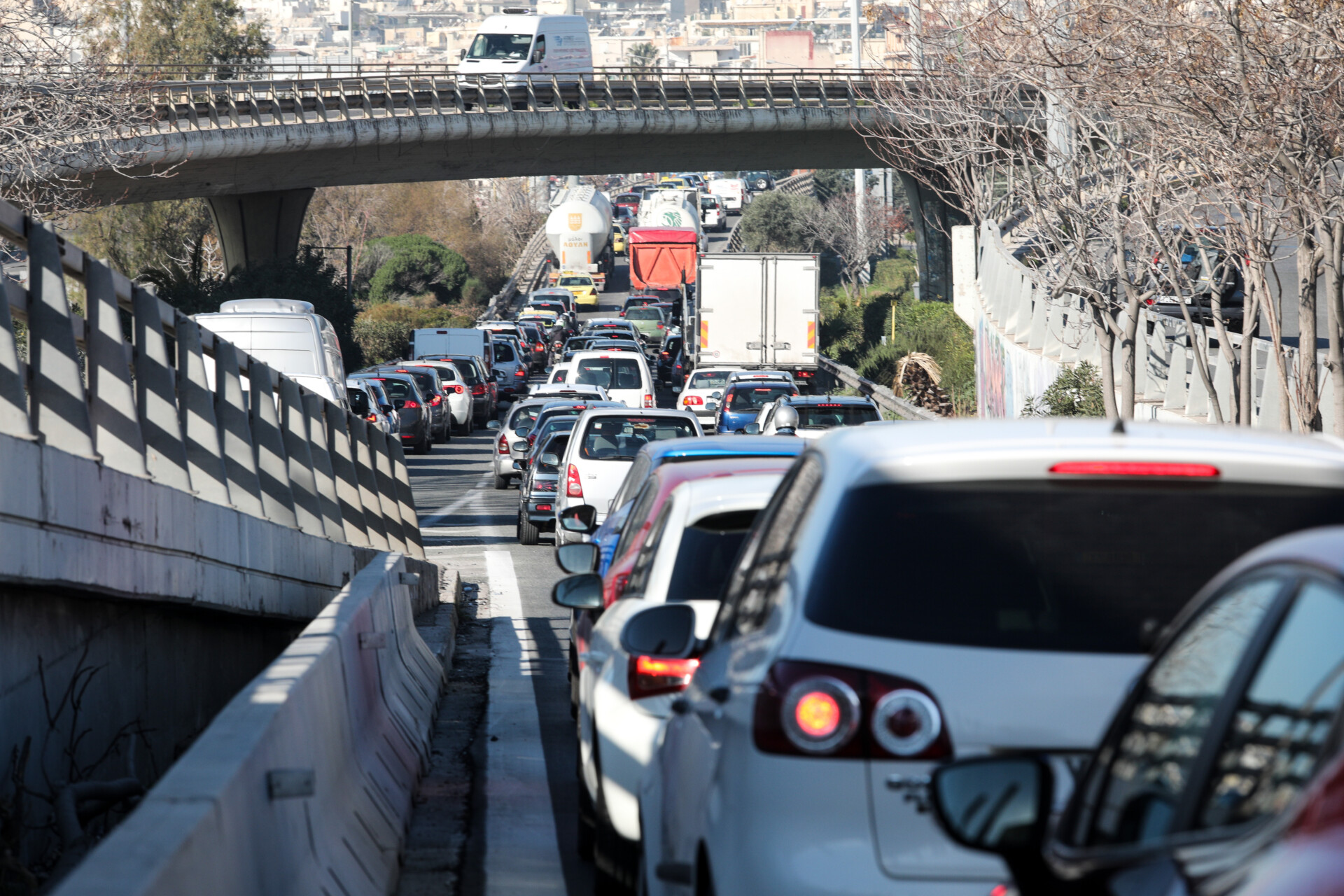 Κυκλοφοριακές ρυθμίσεις στην Ποσειδώνος – Τι ισχύει από 25 Μαΐου