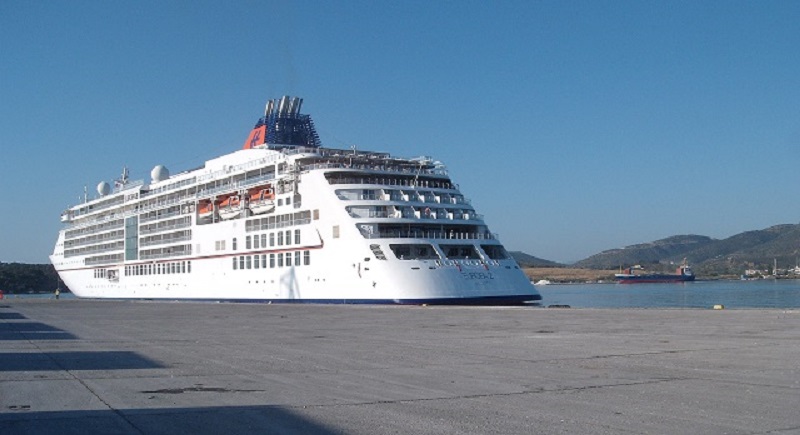 Βόλος: Στο λιμάνι έδεσε το πρώτο κρουαζιερόπλοιο για τη σεζόν