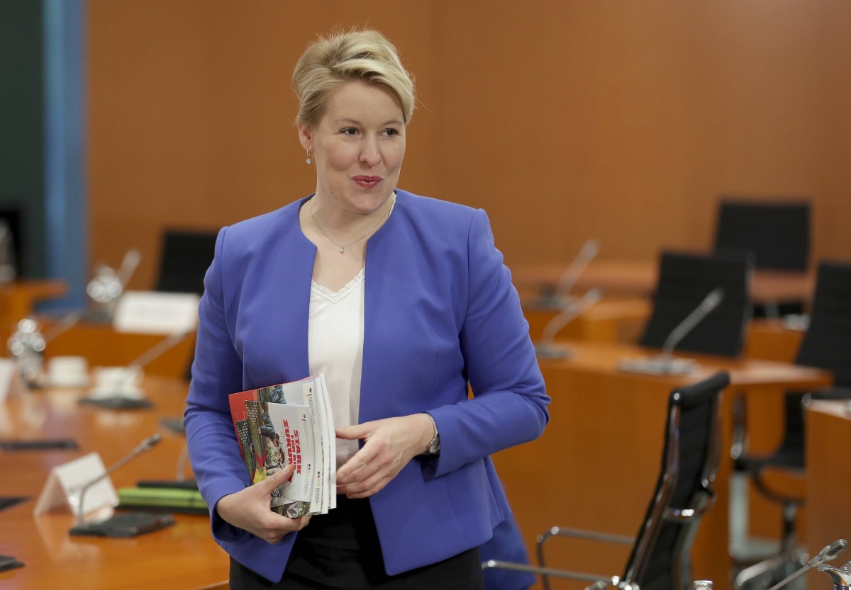 Παραιτήθηκε υπουργός της Μέρκελ λόγω ψευδούς διδακτορικού