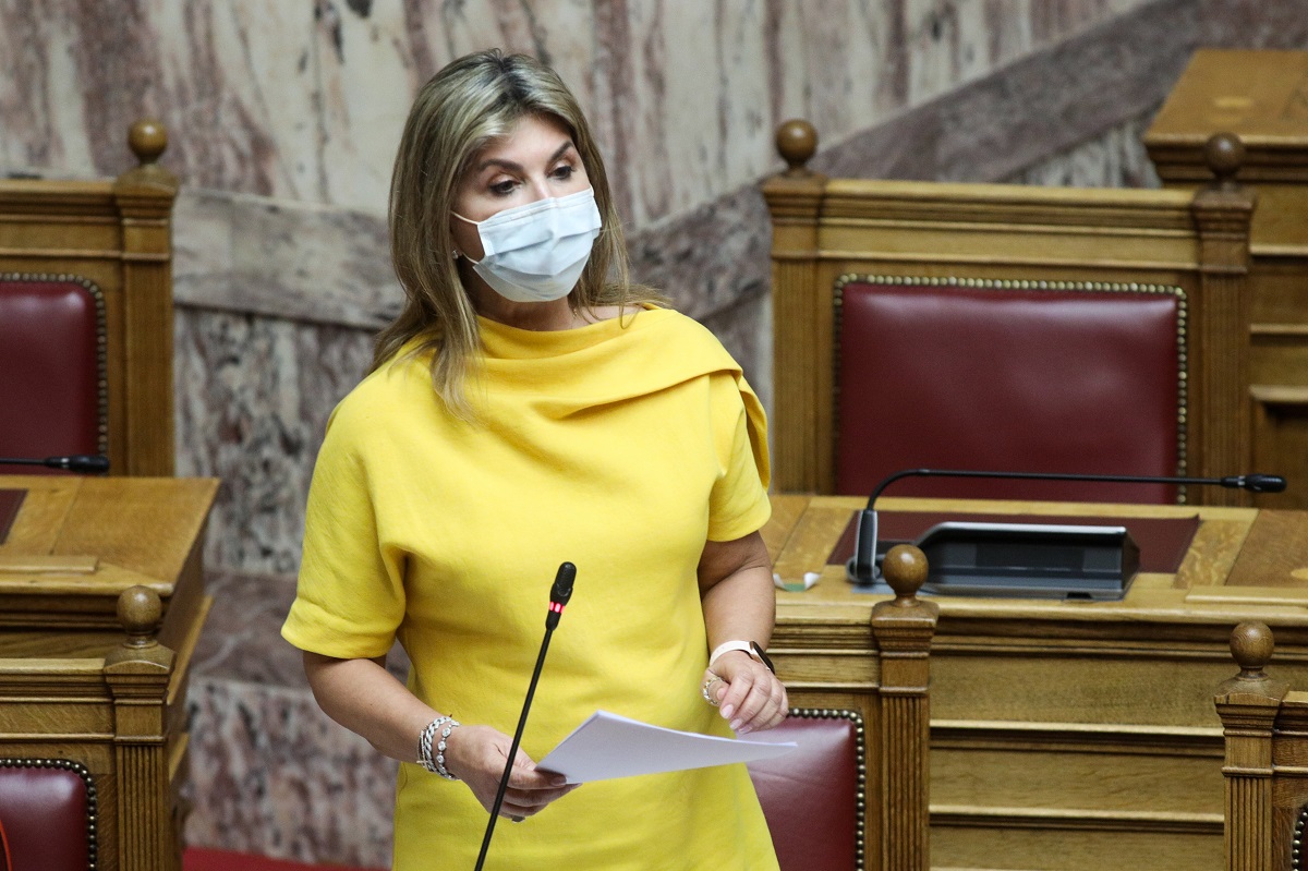 Μακρή: Στόχος μας φέτος είναι η δια ζώσης εκπαίδευση