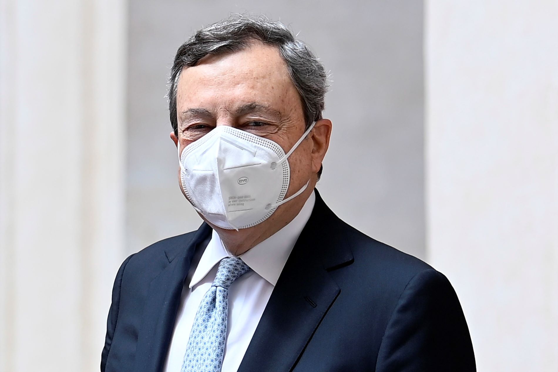 Ντράγκι: Αλλάζει την AstraZeneca στη β’ δόση εμβολιασμού