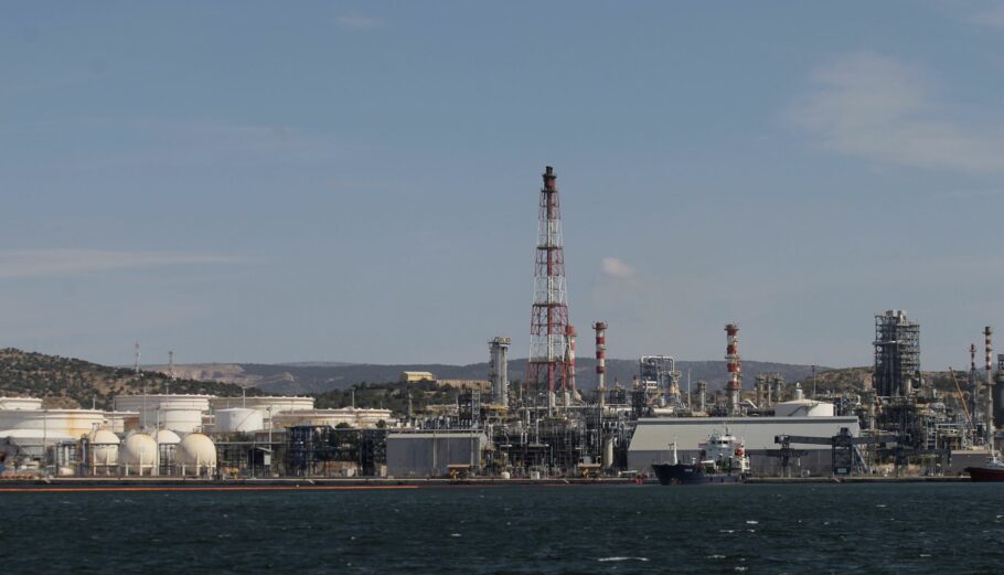 Οι εγκαταστάσεις της Helleniq Energy (πρώην ΕΛΠΕ) © ΑΠΕ-ΜΠΕ