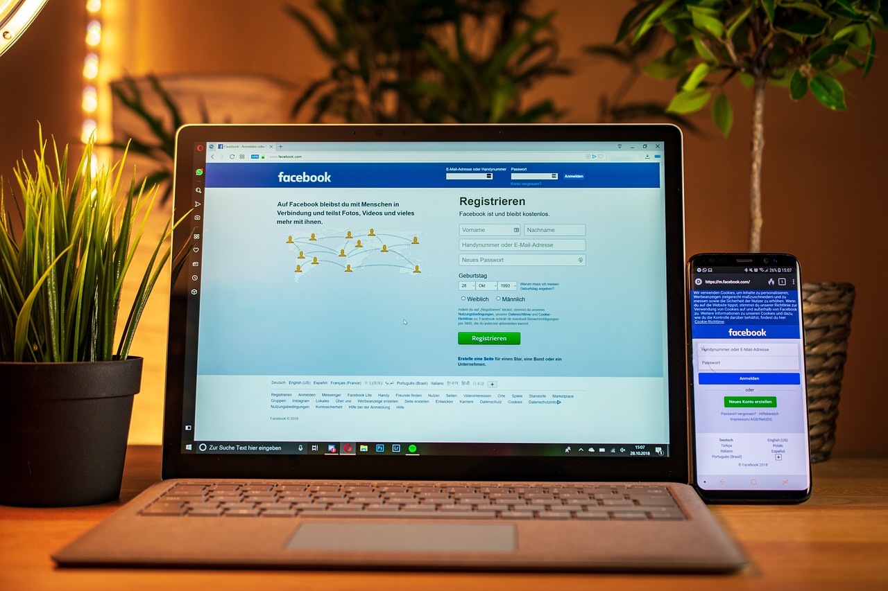 Το Facebook δεν θα απαγορεύει θεωρίες ότι η Covid-19 προήλθε από εργαστήριο