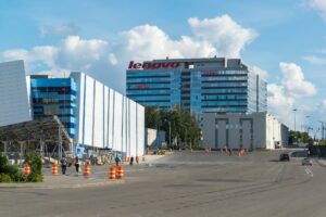 Lenovo: Έσοδα-ρεκόρ 22,2 δισ. δολαρίων με “όχημα” την Τεχνητή Νοημοσύνη