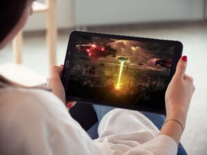 Streaming: Γιατί ο κόσμος στρέφεται σε πακέτα με διαφημίσεις
