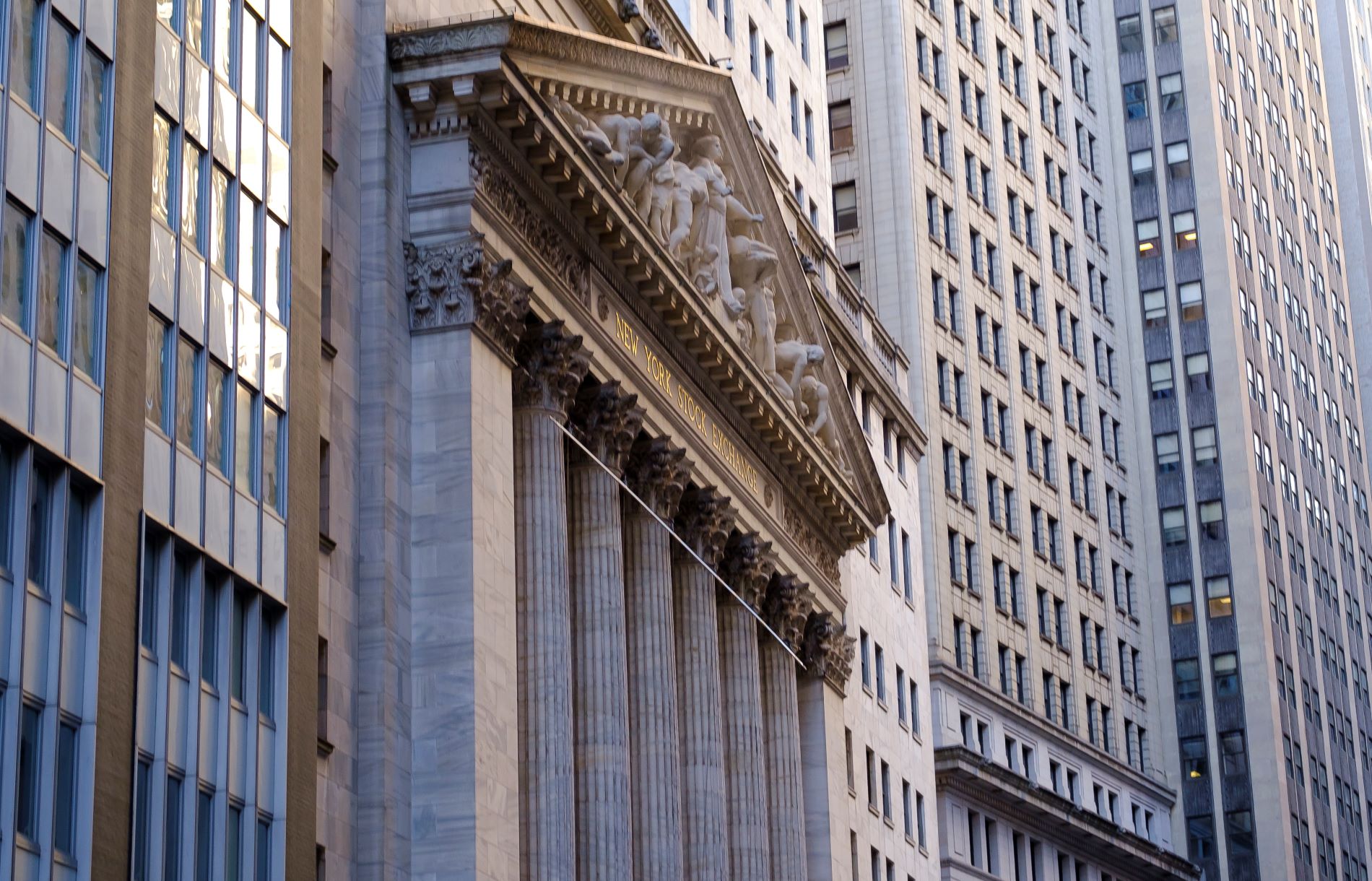 Wall Street ©EPA/JUSTIN LANE