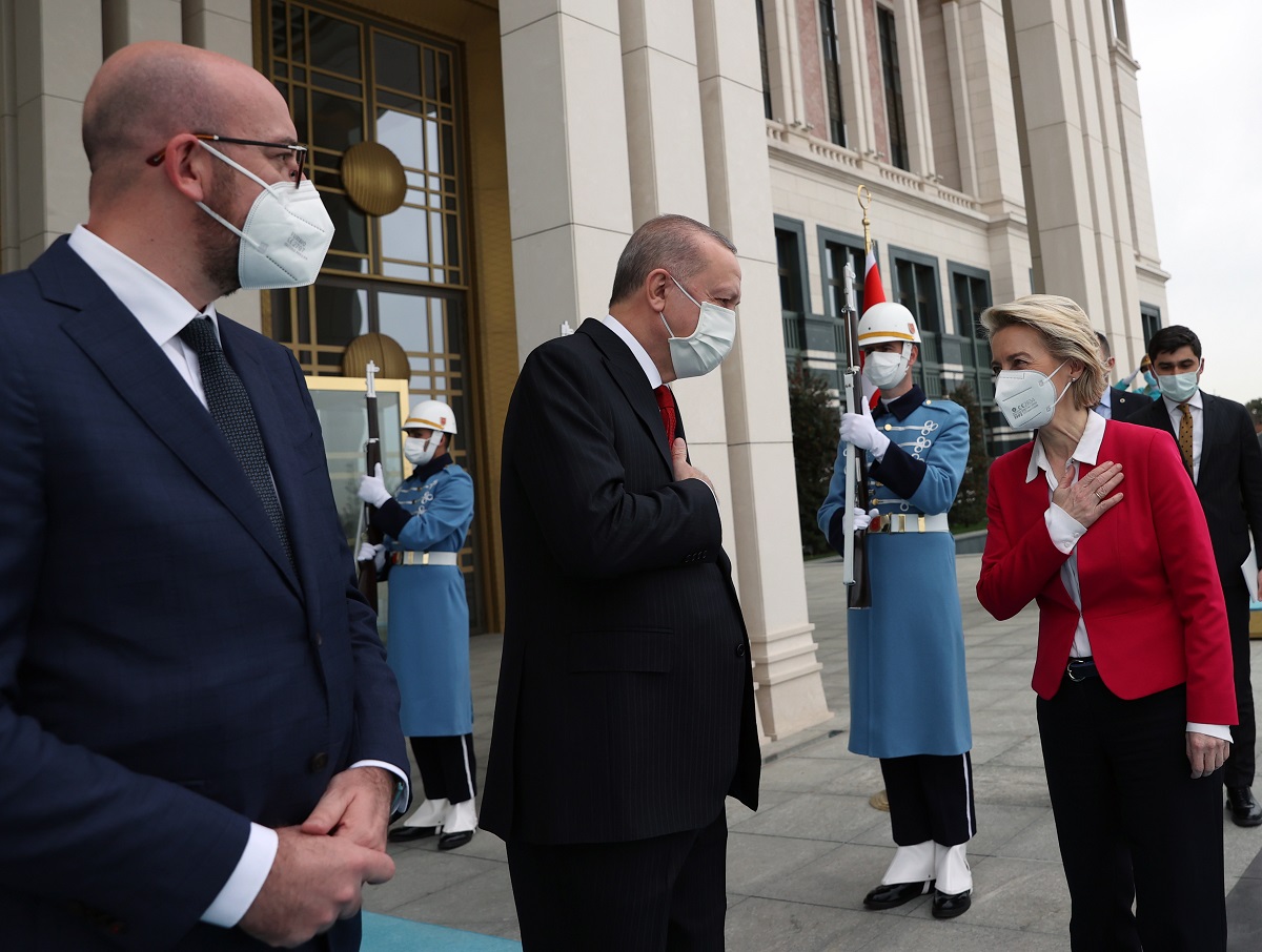 ΕΕ: Επικοινωνία Φον Ντερ Λάιεν με Ερντογάν πριν τη Σύνοδο Κορυφής