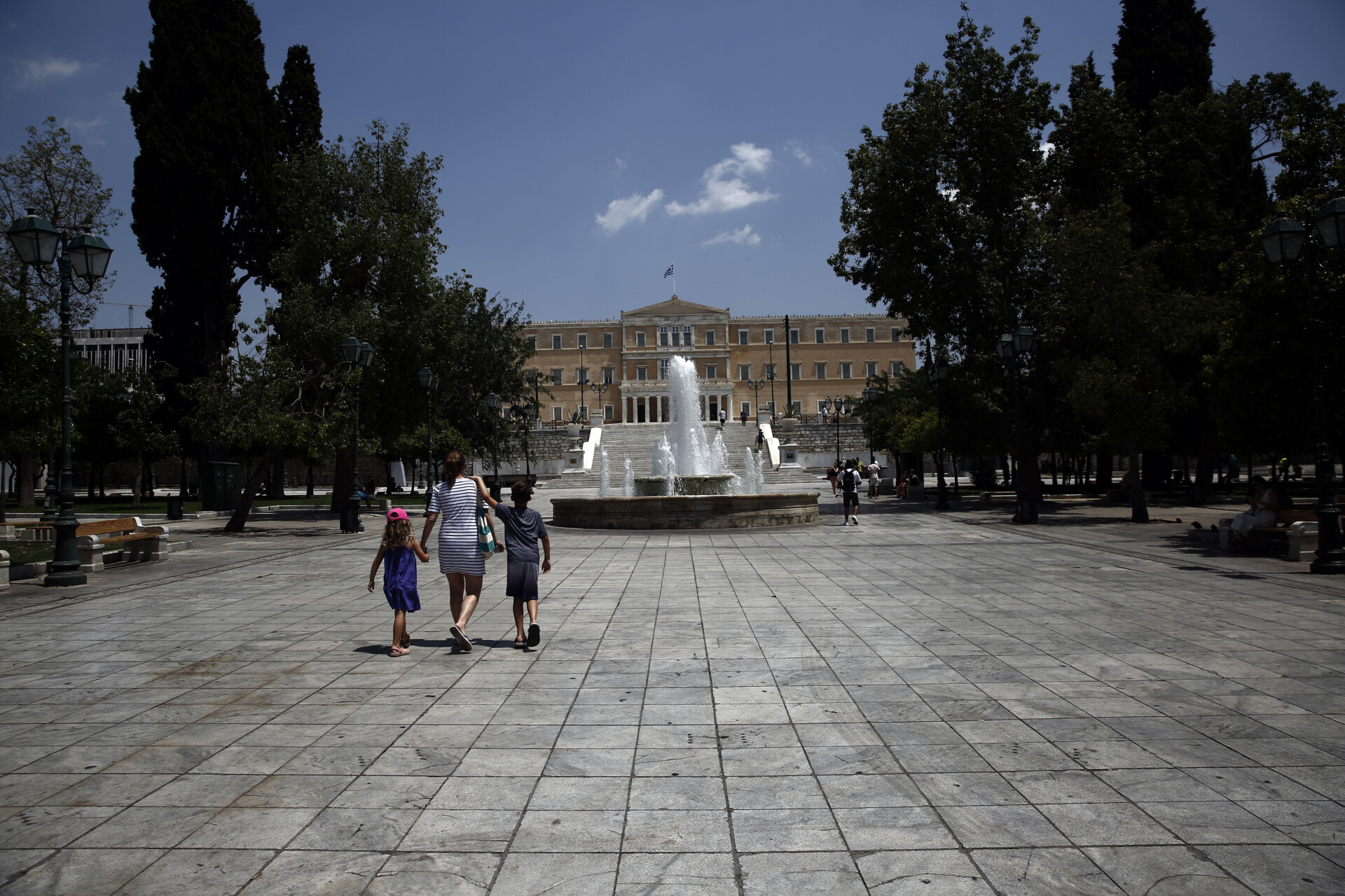 Συνεχίζεται ο καύσωνας με θερμοκρασίες μέχρι 41 βαθμούς Κελσίου την Τετάρτη