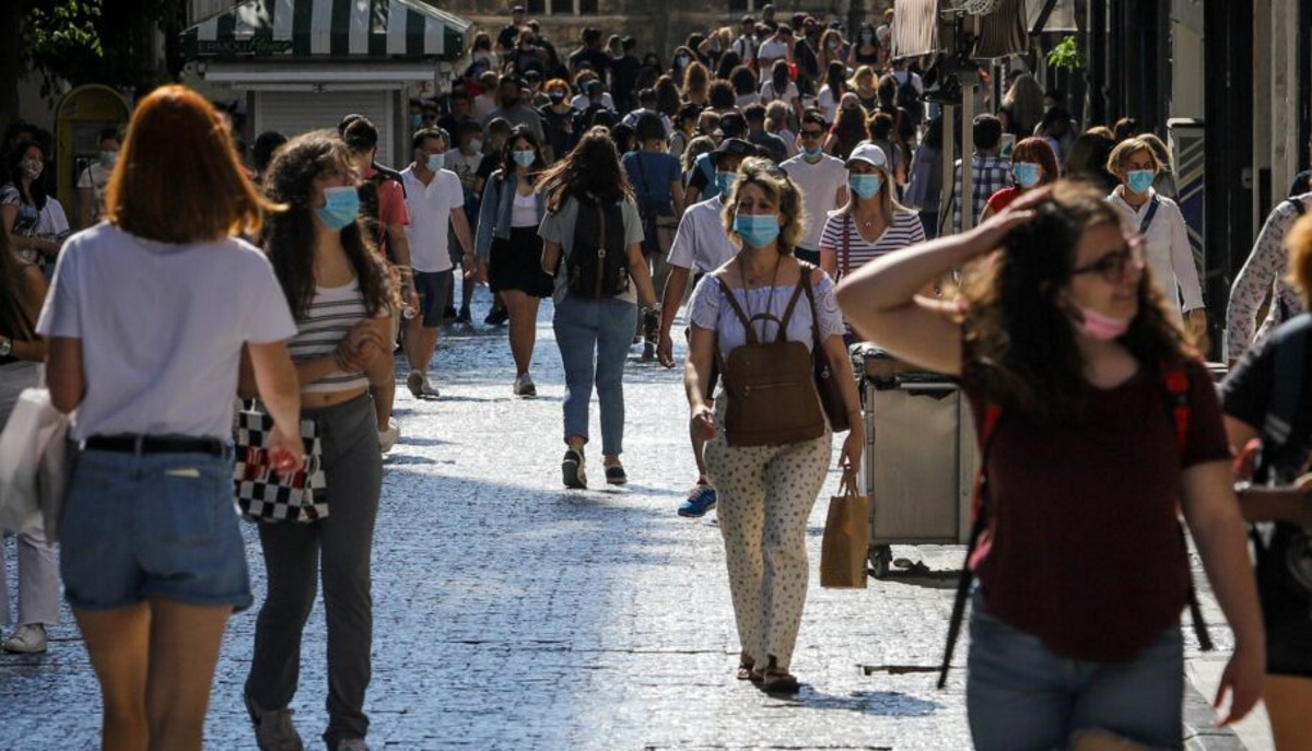 Τελευταίο Σαββατοκύριακο με απαγόρευση κυκλοφορίας