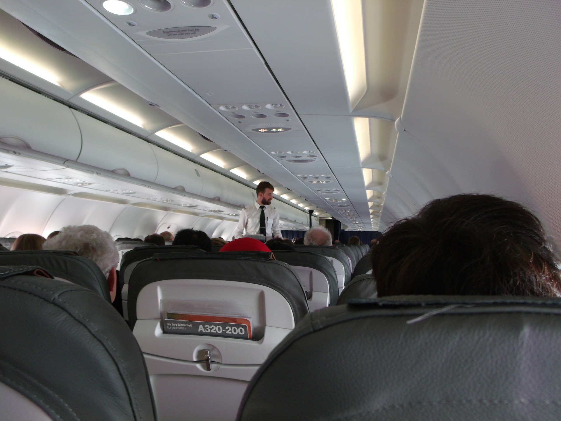 Cathay Pacific: Εμβολιαστείτε αλλιώς κινδυνεύετε με απόλυση
