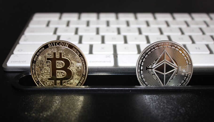 Τα κρυπτονομίσματα Bitcoin και Ethereum @Pixabay