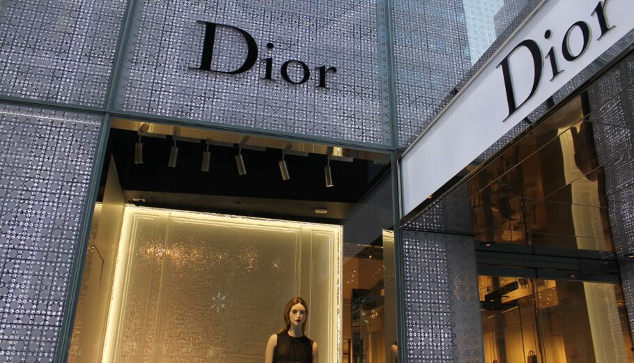 Σε δημοπρασία ρούχα και αξεσουάρ Dior από την εποχή του John Galliano