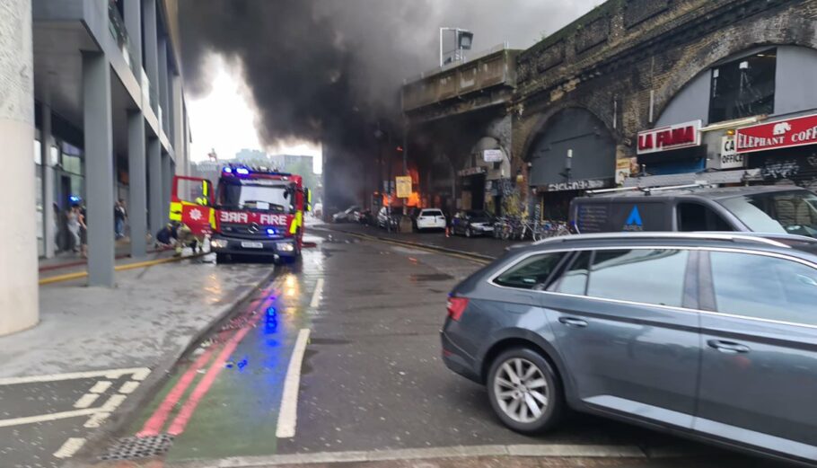 Βρετανία: Υπό έλεγχο η μεγάλη πυρκαγιά στο Λονδίνο- Δύο οι τραυματίες
