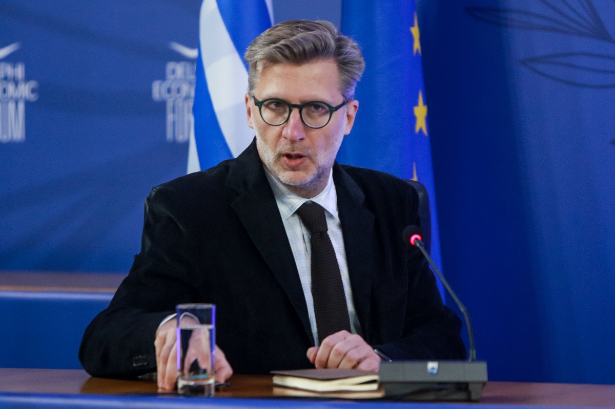 Σκέρτσος: Όχι σε νέα οριζόντια μέτρα – Κινδυνεύουν οι ανεμβολίαστοι