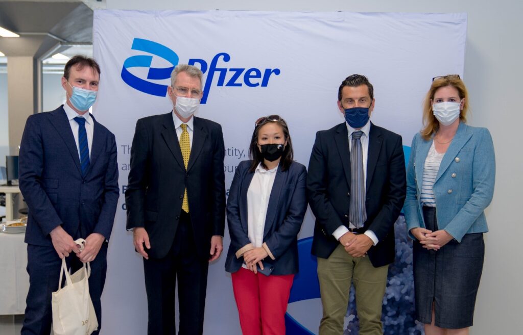 Στο Κέντρο Ψηφιακής Καινοτομίας της Pfizer βρέθηκε ο Τζέφρι Πάιατ
