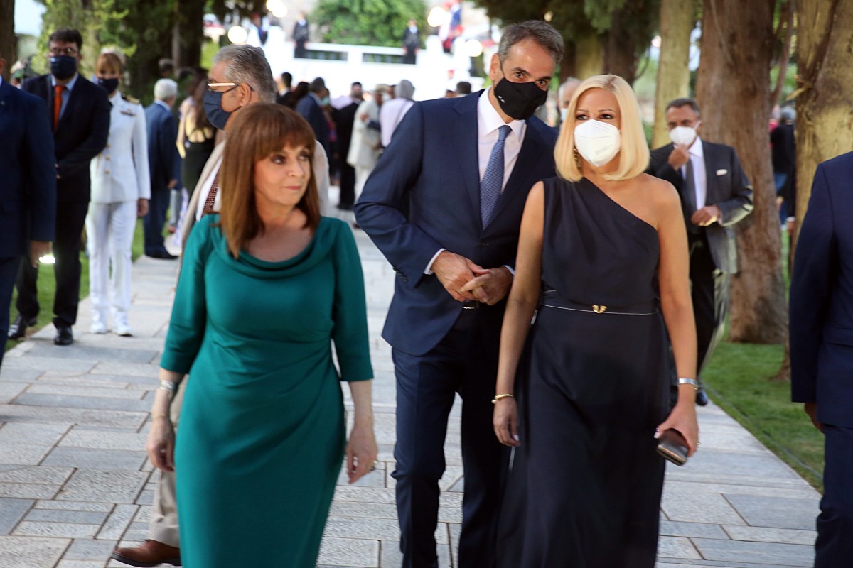 Δεξίωση στο Προεδρικό: Τι συζητήθηκε στα πηγαδάκια
