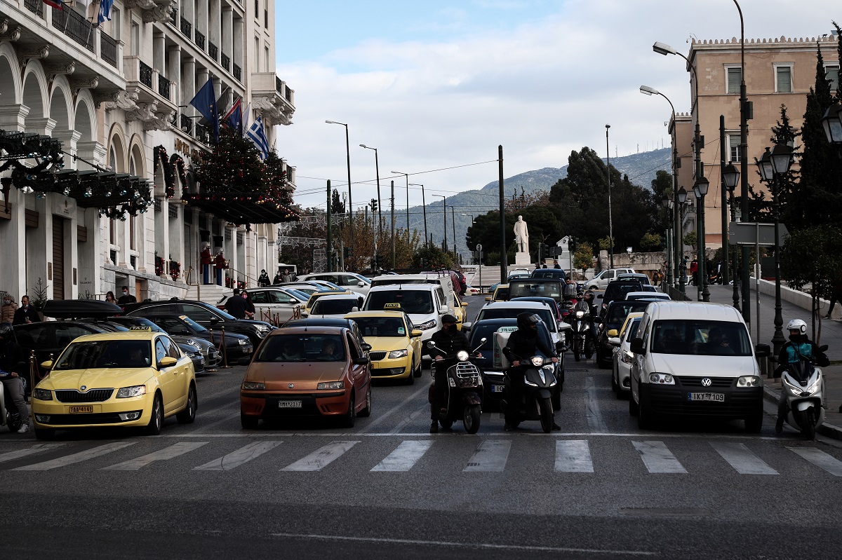 Υποψήφιοι οδηγοί: Παρατείνονται τα Δελτία Εκπαίδευσης για τις εξετάσεις