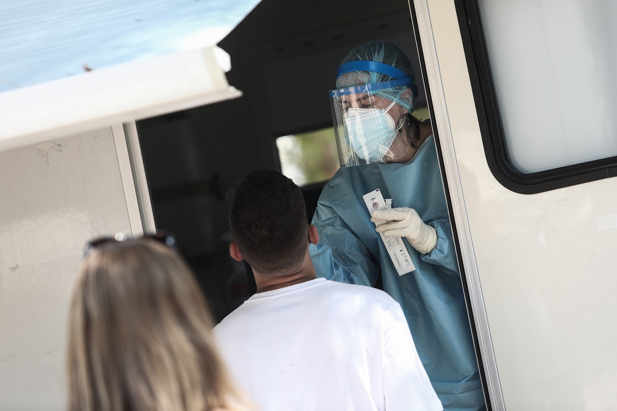 ΕΟΔΥ: Πού μπορείτε να κάνετε δωρεάν rapid test την Παρασκευή