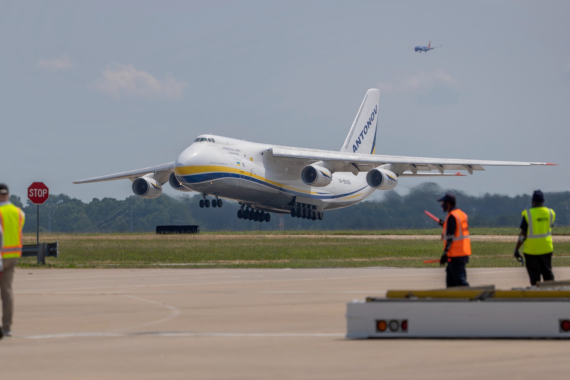 Αεροπλάνο Antonov - ΦΩΤΟ ΑΡΧΕΙΟΥ © EPA/ERIK S. LESSER