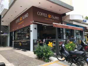 Coffee Island: “Απρόσκοπτη η λειτουργία του δικτύου” μετά τις τελευταίες δικαστικές εξελίξεις