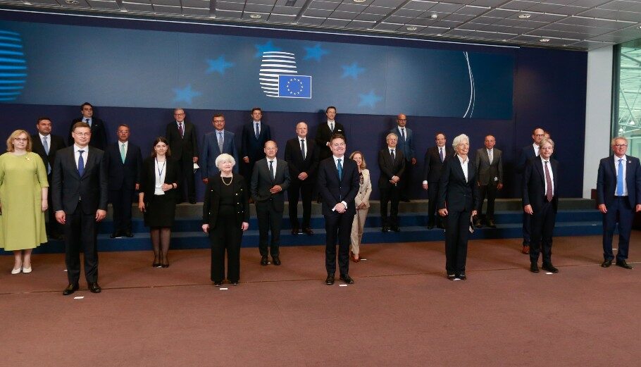 Η πρώτη συνεδρίαση έπειτα από 10 χρόνια του Eurogroup στο οποίο συμμετείχε και η Αμερικανή ΥΠΟΙΚ © EPA/STEPHANIE LECOCQ