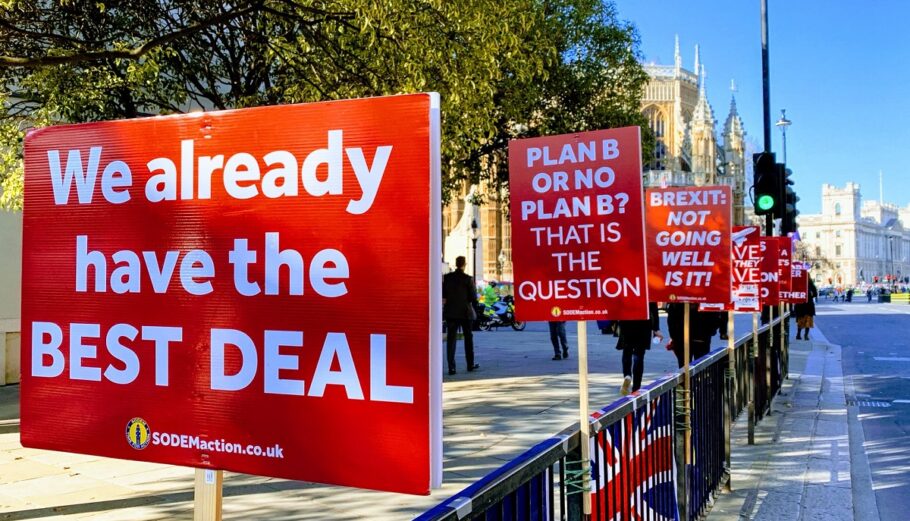 Η Βρετανία ζητά νέα συμφωνία Brexit για τη Βόρεια Ιρλανδία