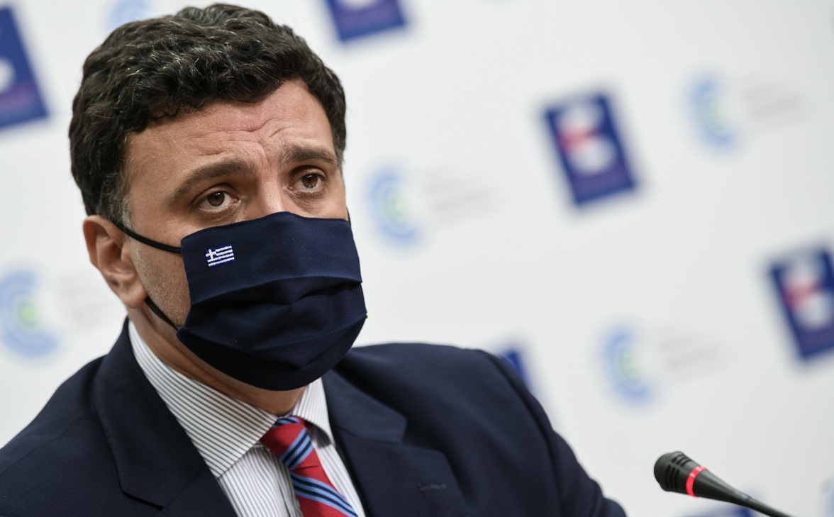 Κικίλιας: 14 κρούσματα στο πλοίο που έφτασε από την Ίο στη Ραφήνα