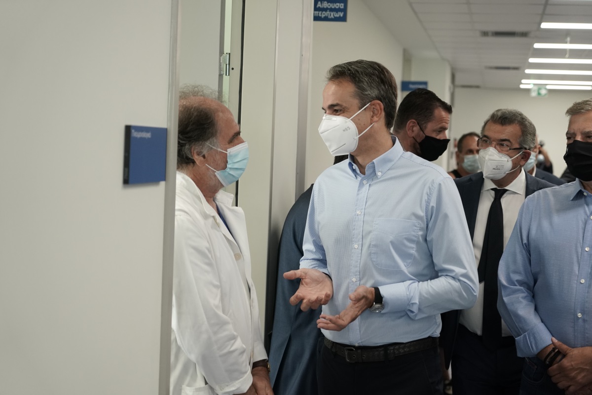 Μητσοτάκης: Η κυβέρνηση είναι κοντά στους αδύναμους πολίτες