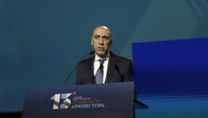 Μπρατάκος: Αποκέντρωση της επιχειρηματικότητας και άμεσες ελαφρύνσεις για τις ΜμΕ
