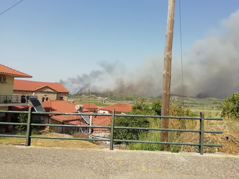 Πύρινη κόλαση σε χωριά έξω από την Αρχαία Ολυμπία © iliaoikonomia.gr