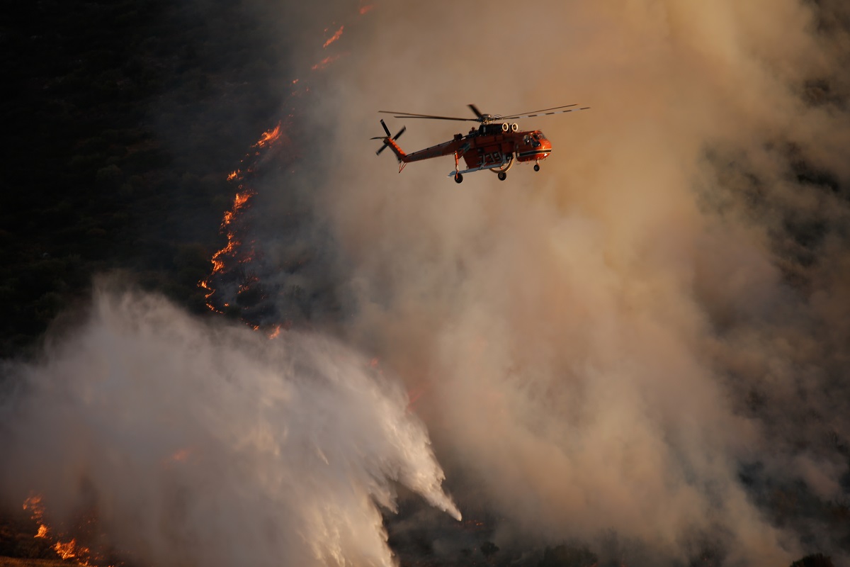 NOTAM: Απαγορεύονται οι πτήσεις πάνω από τις περιοχές των πυρκαγιών