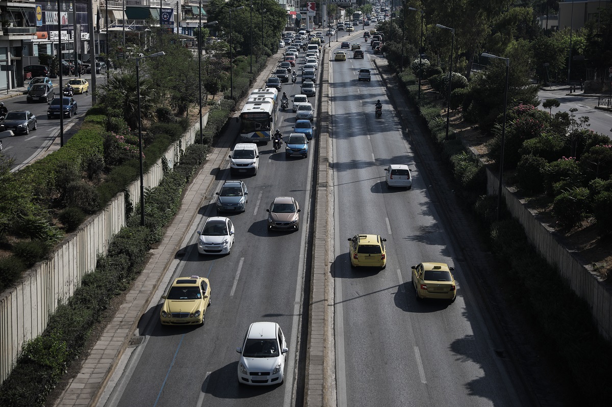 Πειραιάς: Αποκατάσταση της κυκλοφορίας μετά την ανατροπή βυτιοφόρου