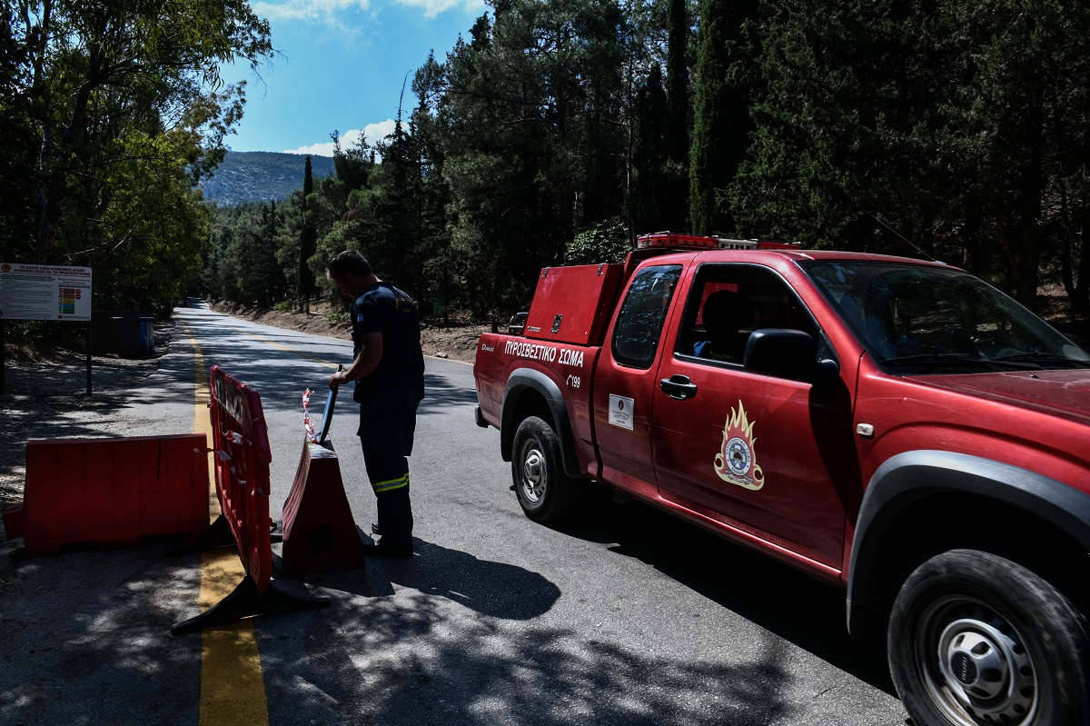 Πυρκαγιές: Περιπολίες στρατού και αστυνομίας σε δάση