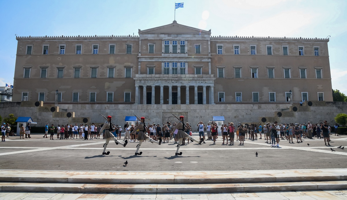 Guardian: Η Αθήνα θα είναι η πιο ζεστή πρωτεύουσα στην Ευρώπη