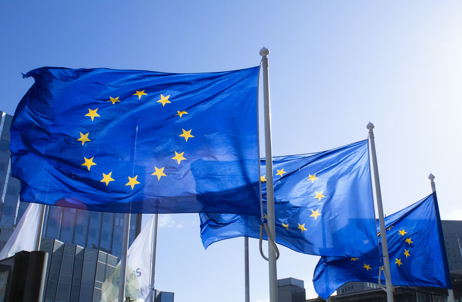 Ευρωβαρόμετρο: Υπέρ του NextGenerationEU η πλειονότητα των πολιτών
