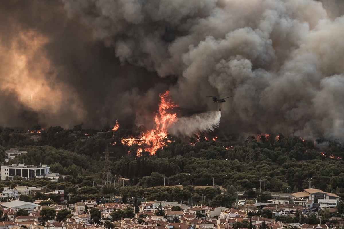 Πυρκαγιά στη Βαρυμπόμπη ©Eurokinissi, Λυδία Βεροπούλου