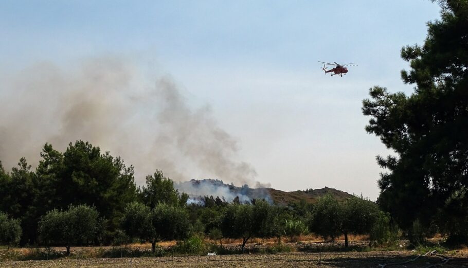 Φωτιά στη Ρόδο © EUROKINISSI/RODOSPRESS.GR/ΑΡΓΥΡΗΣ ΜΑΝΤΙΚΟΣ