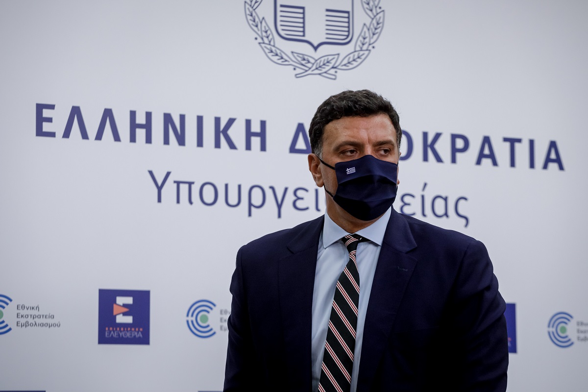 Κικίλιας: Θα κάνουμε εμβολιασμούς ακόμη και έξω από τις εκκλησίες