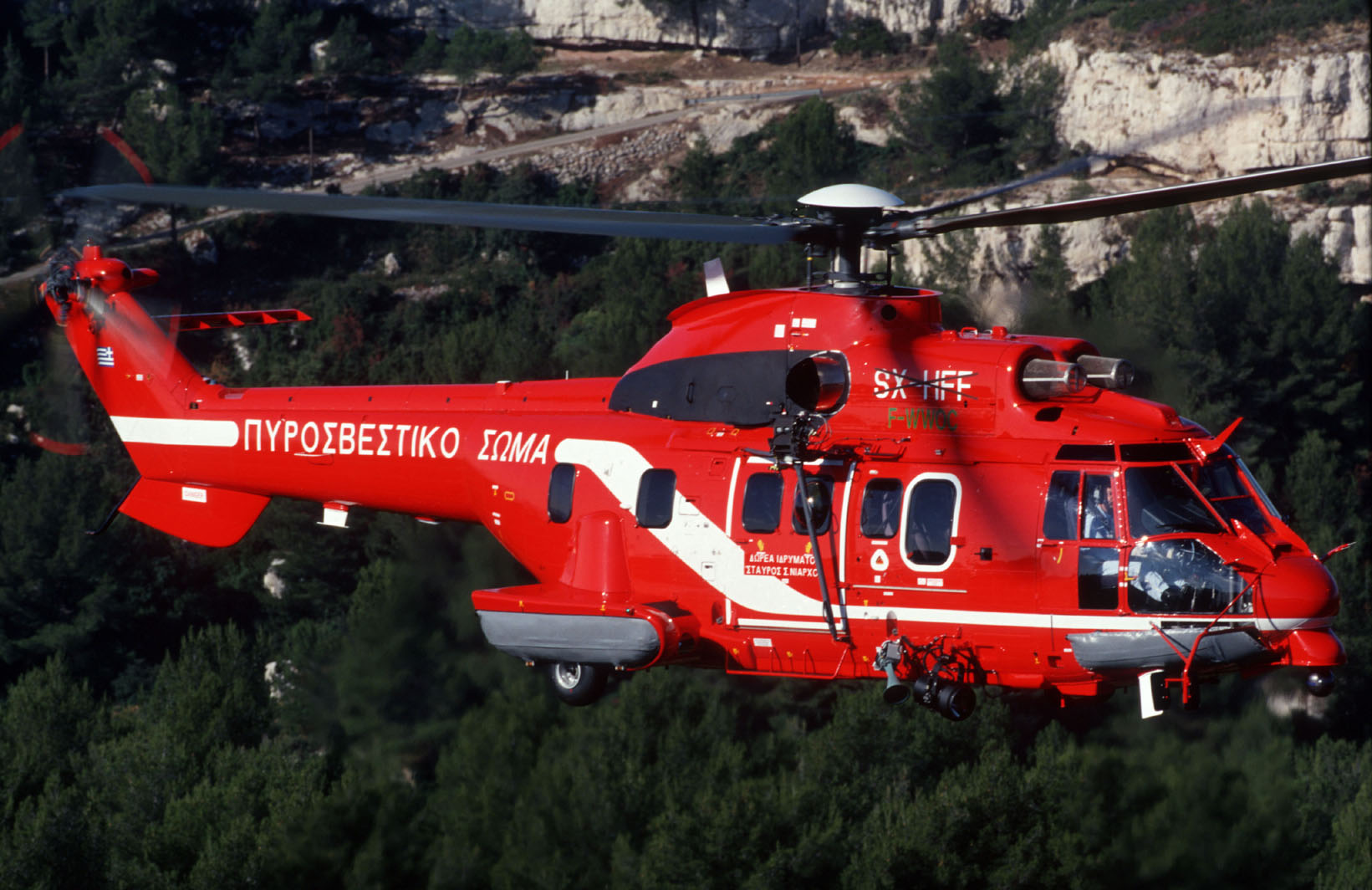 Μεγάλη φωτιά στη Ζάκυνθο – Κινητοποίηση εναέριων μέσων