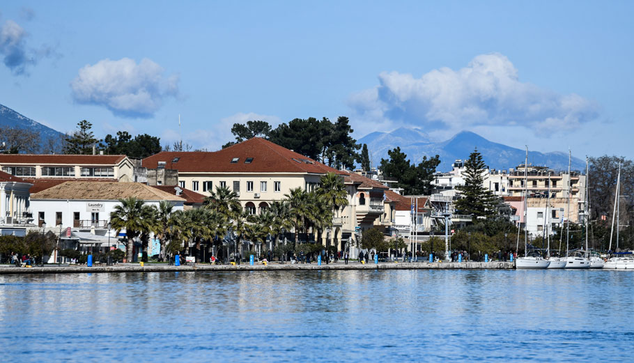 Τα… δώρα στον Σκαραμαγκά με τις φρεγάτες και το beach summit στην Πρέβεζα
