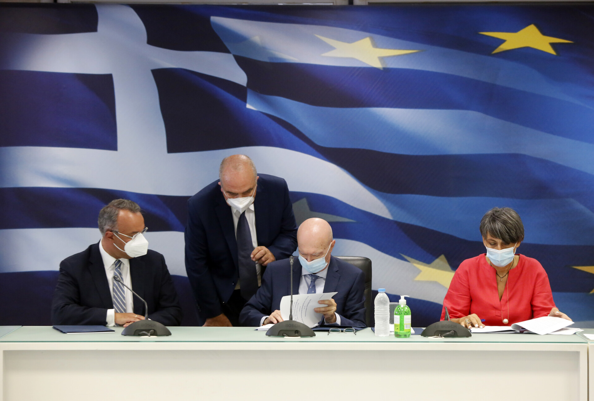 Μνημόνιο συνεργασίας ΕΑΒ και 3 πανεπιστημίων για την παραγωγή drone