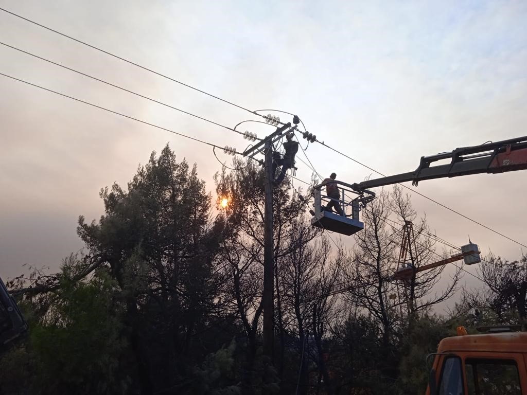 ΔΕΔΔΗΕ: Πρόσπαθειες για αποκατάσταση ζημιών σε Εύβοια – Πελοπόννησο