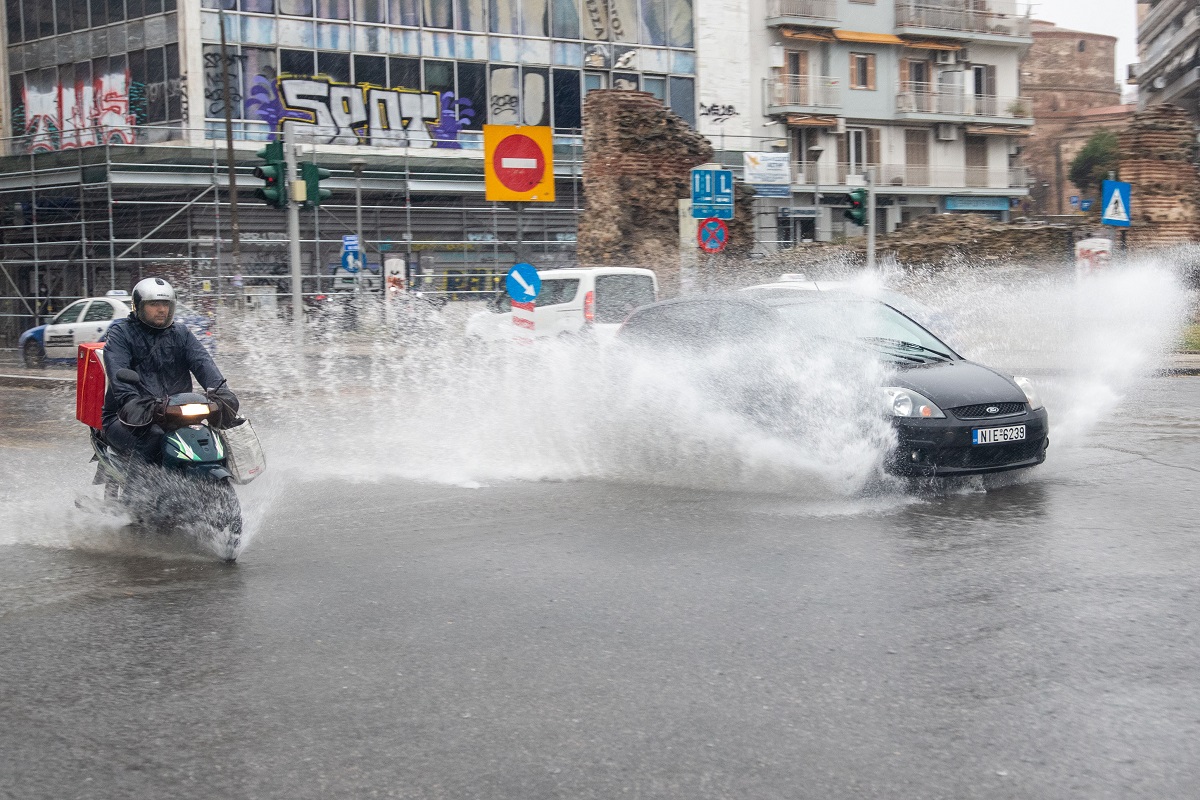 Έντονα καιρικά φαινόμενα: Συστάσεις από την Πολιτική Προστασία