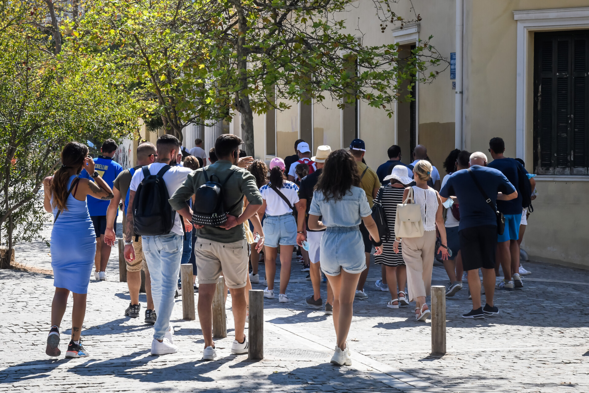 Γκρουπ τουριστών στην Αθήνα © Eurokinissi