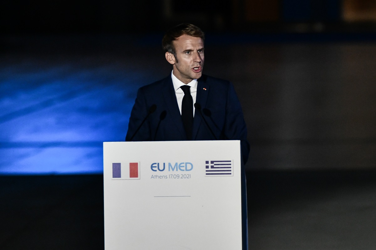 EUMED9 – Μακρόν: Η ΕΕ πρέπει να είναι έτοιμη να αντιμετωπίσει απειλές