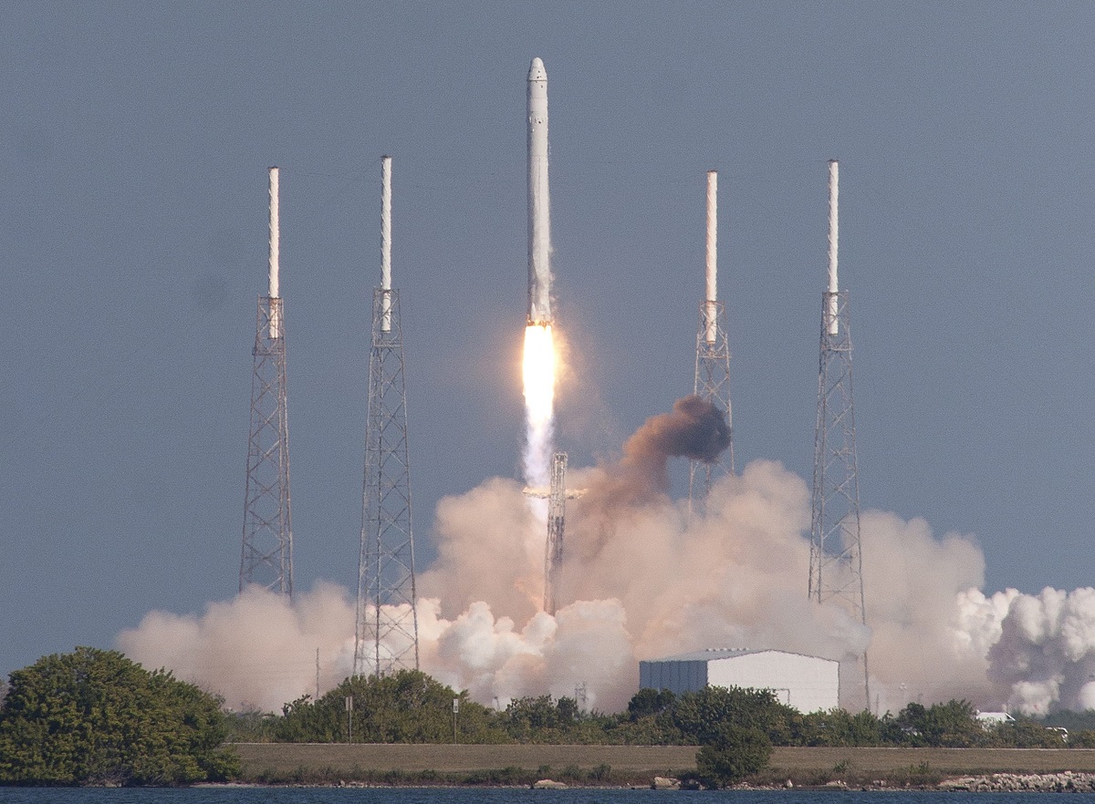 Πύραυλος της SpaceX © EPA/JUSTIN DERNIER