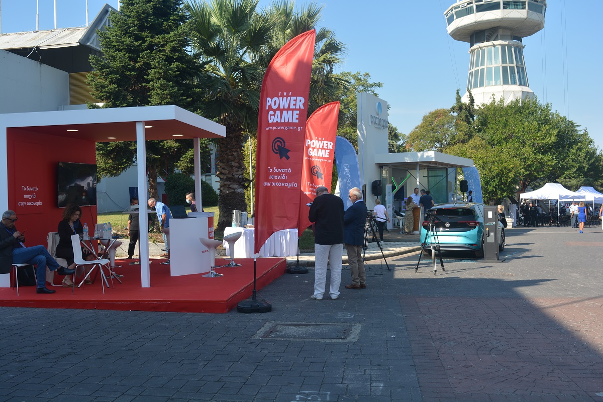 Πόλος έλξης το περίπτερο του Powergame.gr στα εγκαίνια της 85ης ΔΕΘ