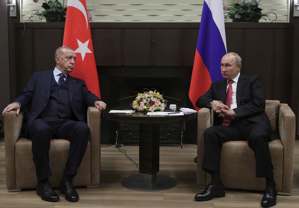 Ο Ρετζέπ Ταγίπ Ερντογάν και ο Βλαντιμίρ Πούτιν © EPA/VLADIMIR SMIRNOV/ SPUTNIK / KREMLIN POOL MANDATORY CREDIT